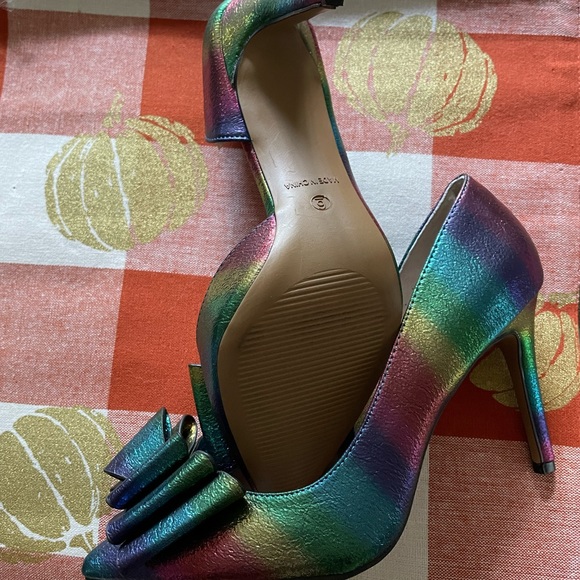 Betsy Johnson Rainbow heels - Picture 1 of 3
